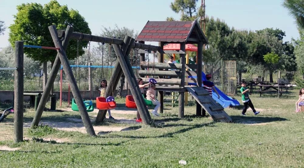 Çocuklar için oyun alanı - dış mekân