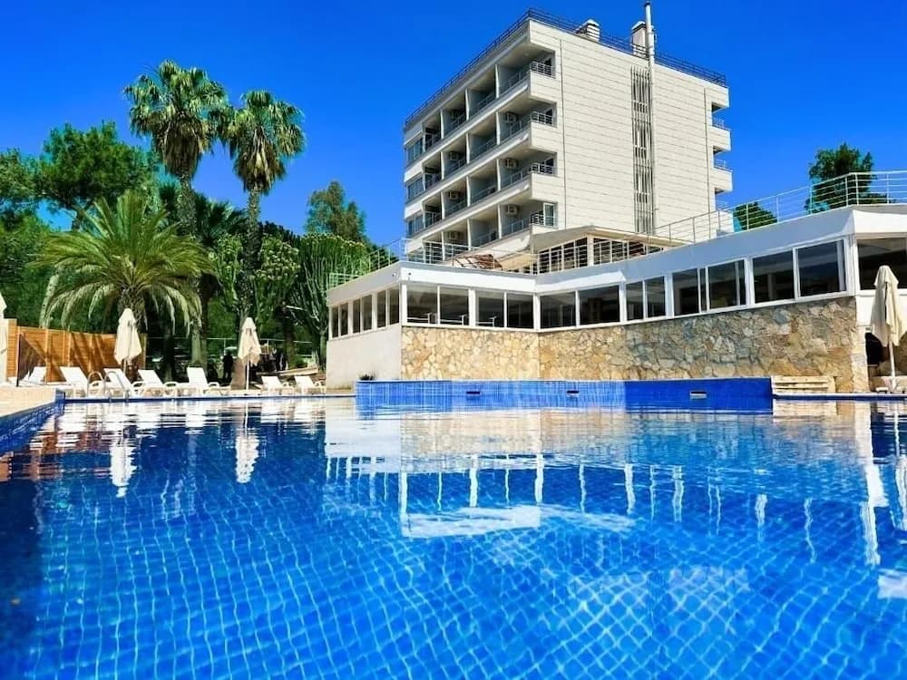 THE NIX HOTEL PATARA BEACH