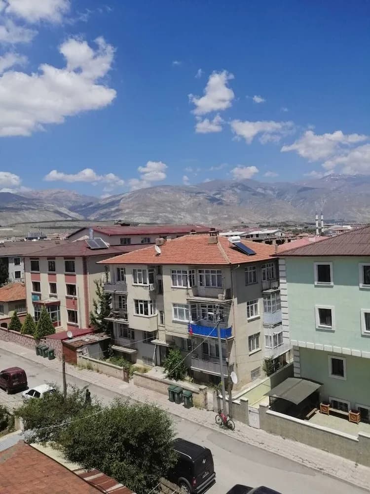 Konaklama yerinden arazi manzarası