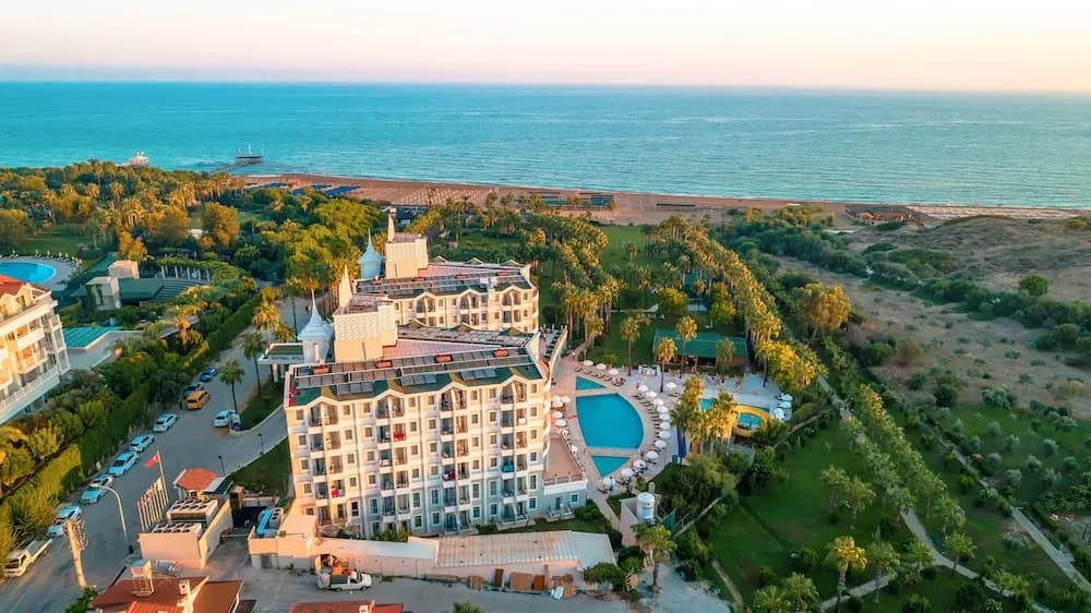 Royal Atlantis Beach