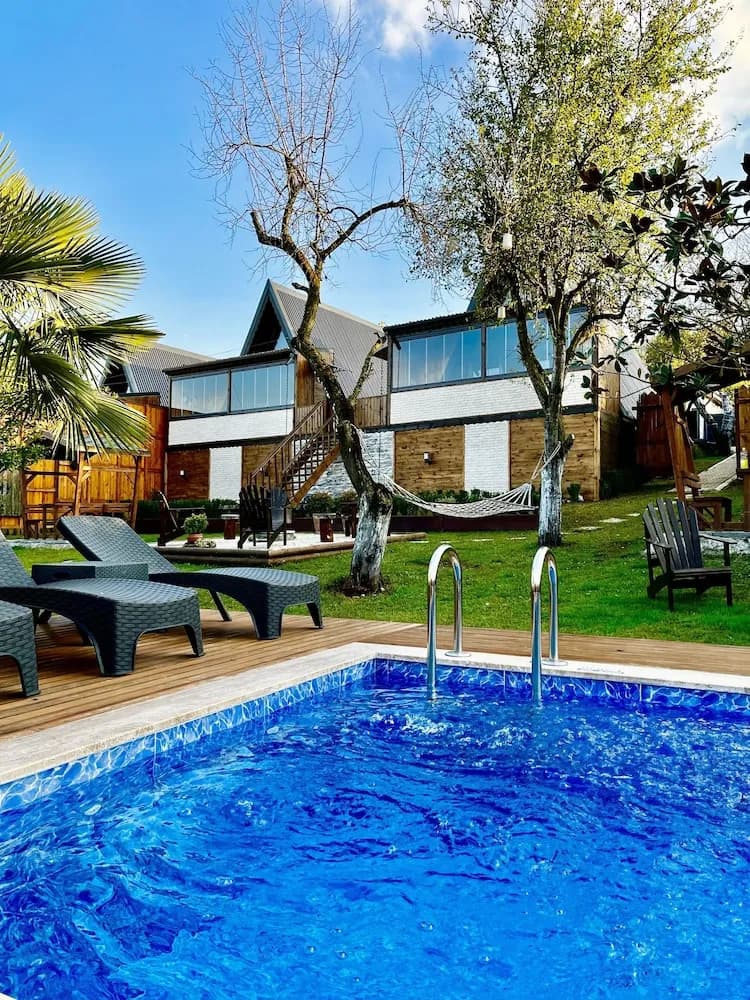 İnce Bungalov