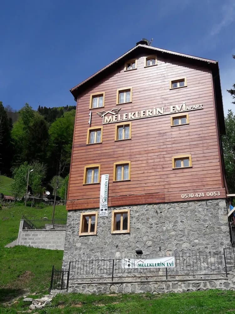 Meleklerin Evi Apart