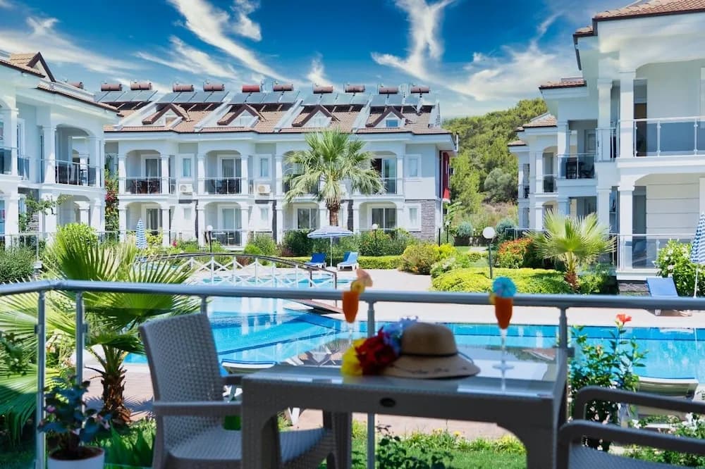 Sea Heaven Legend Apartments