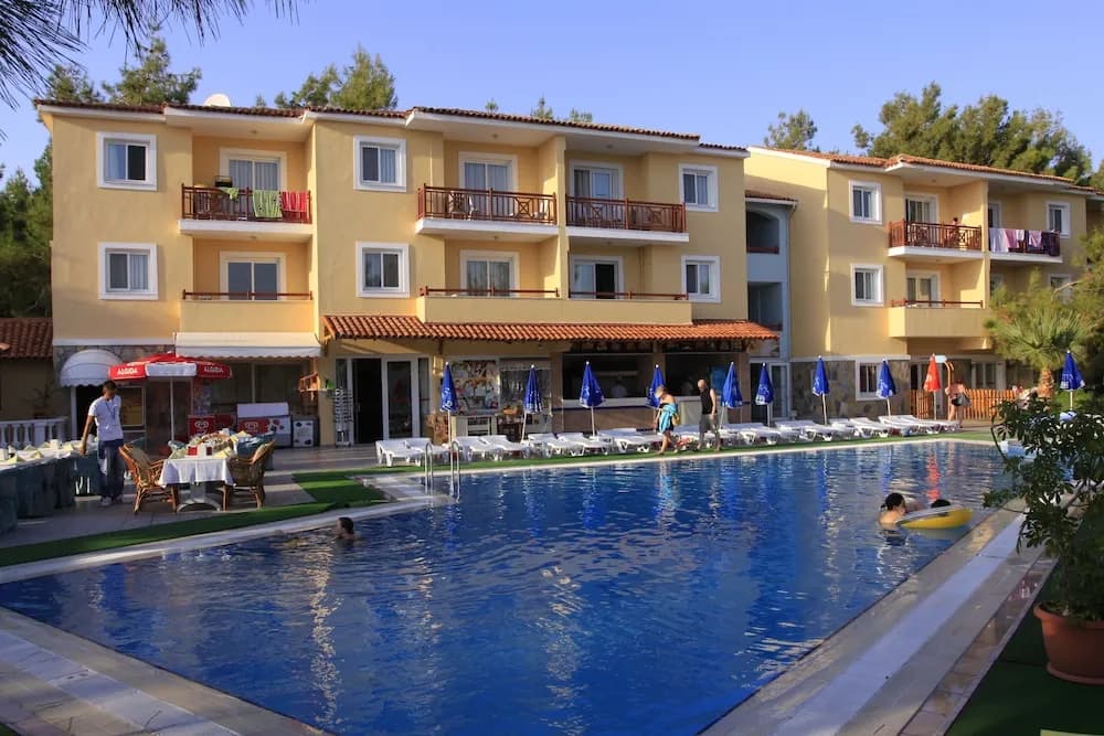 Pine Club Apart Hotel