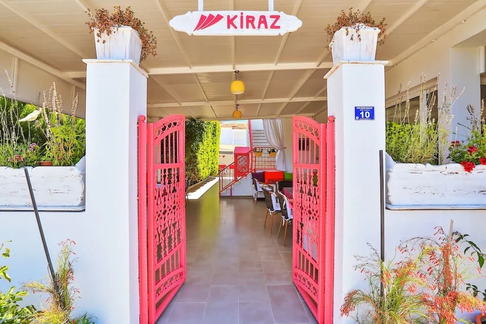 Kiraz Otel