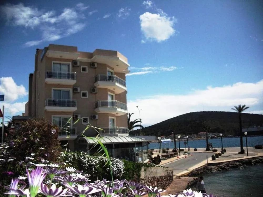 Konaklama yerinin ön cephesi