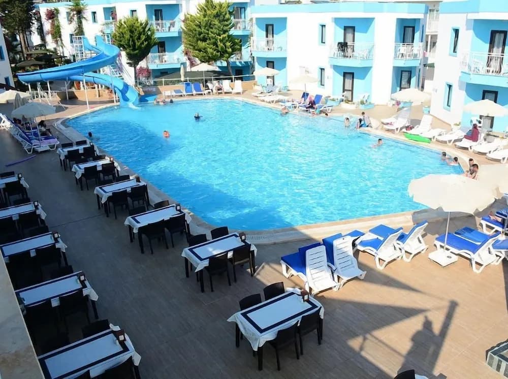 Hira Beach Hotel
