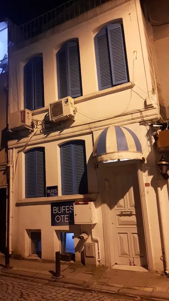 Bufes Hotel