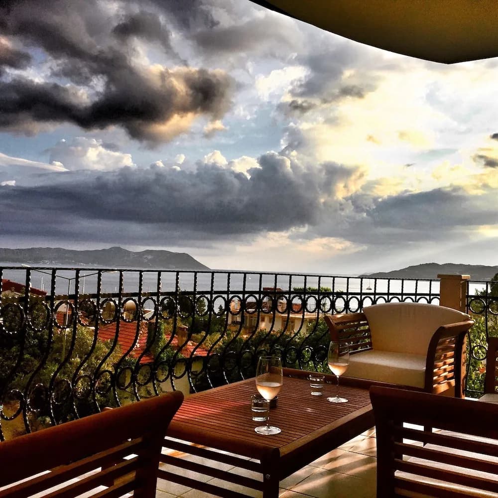 The Townhouse Apartment