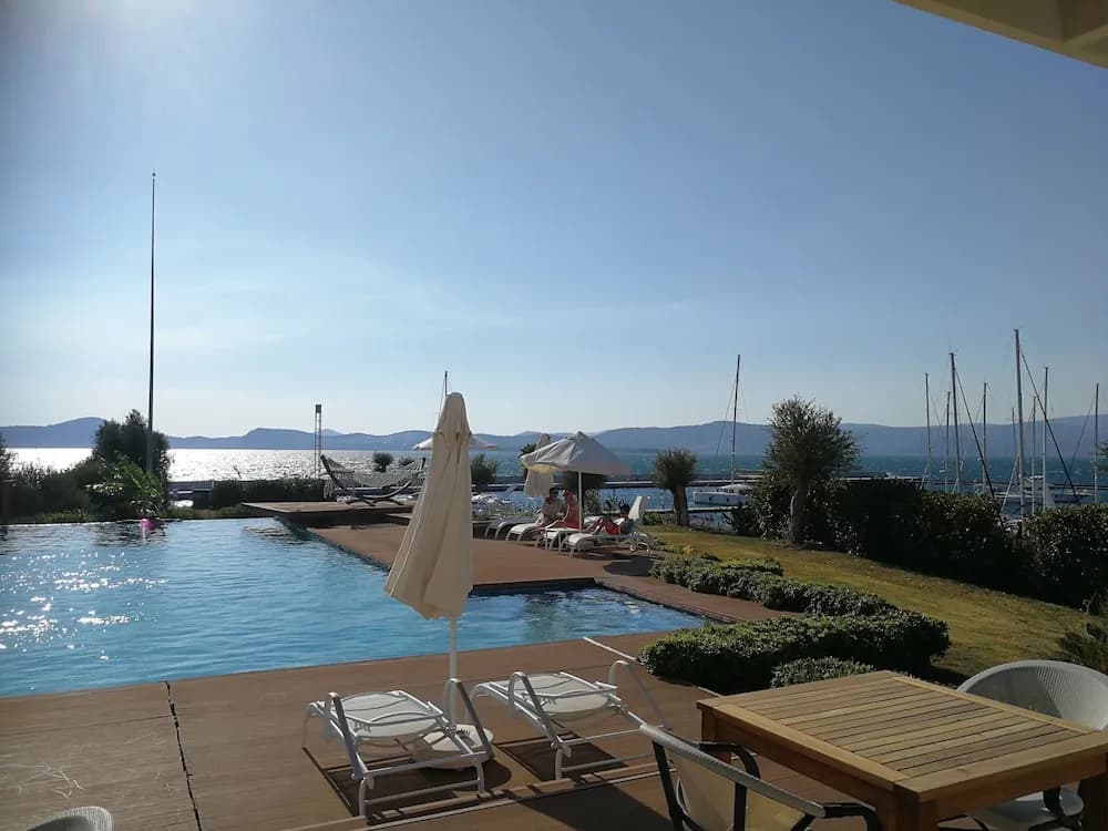 Egesu Marina Guest House