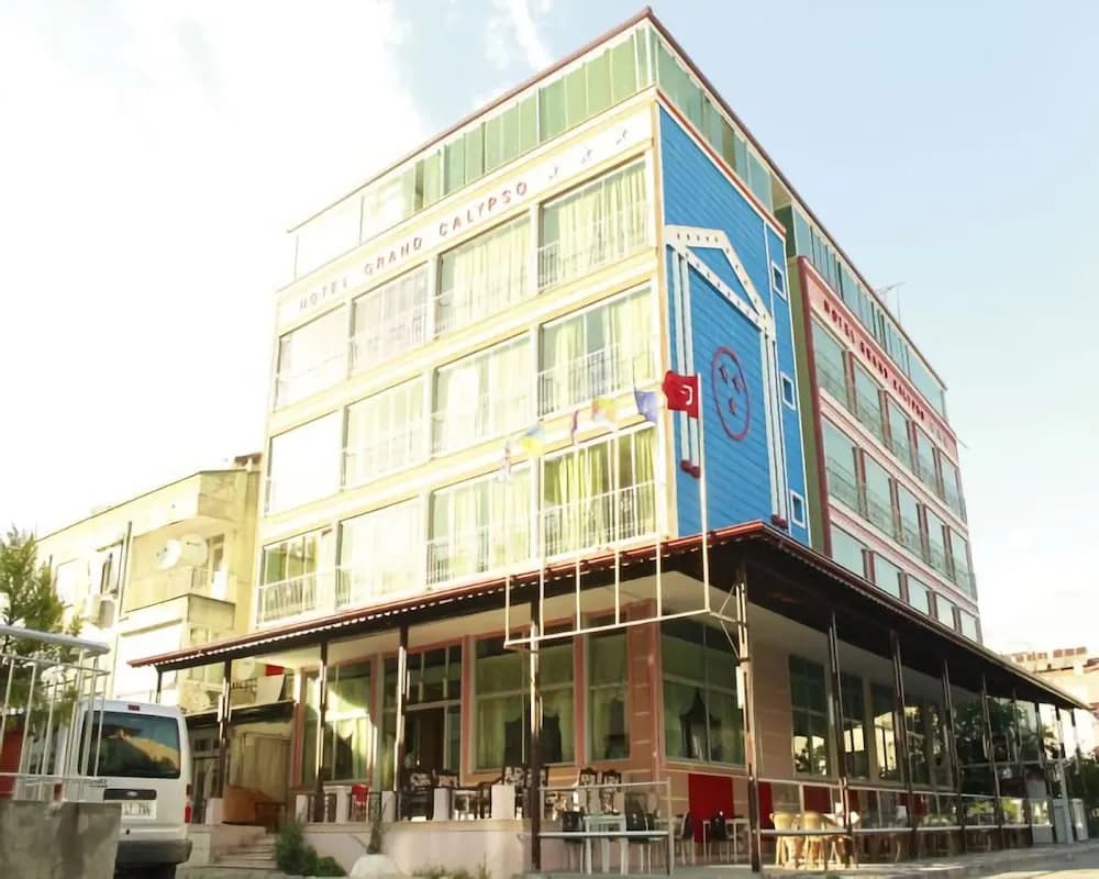 Grand Calypso Hotel