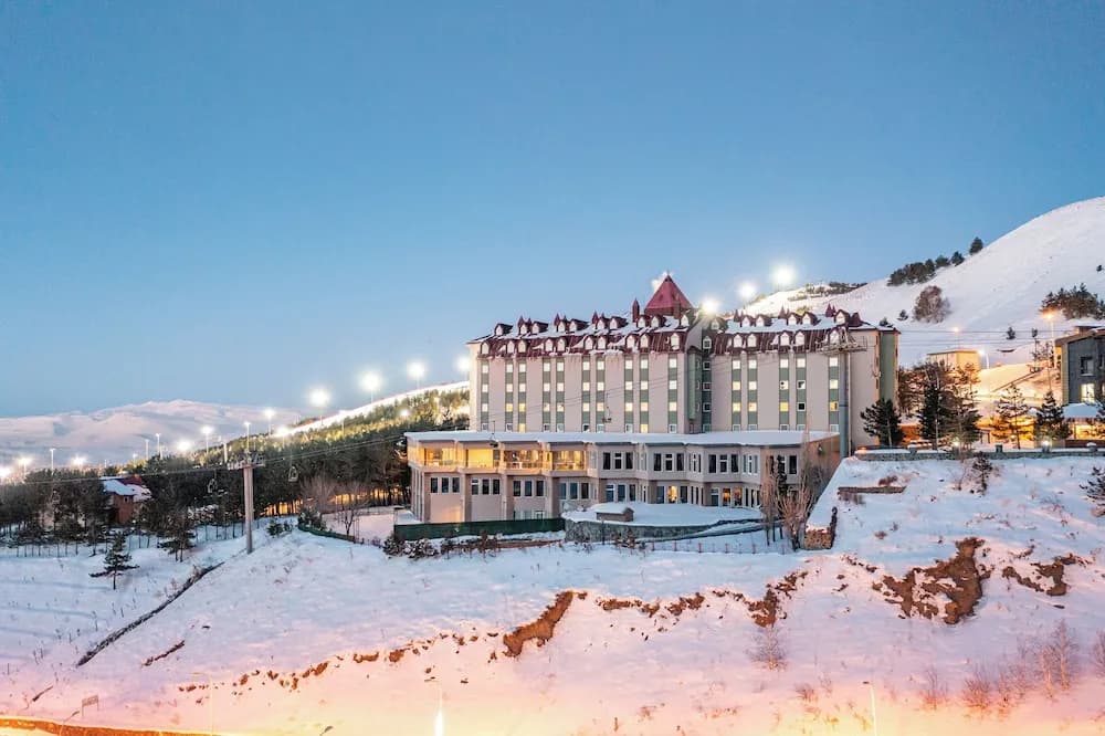 Palan Hotel