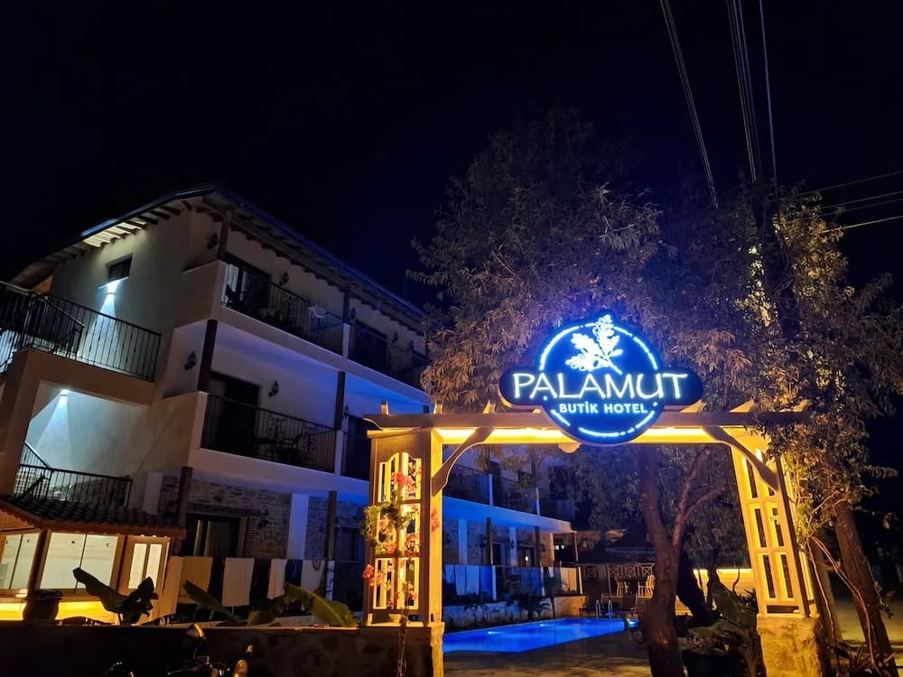 Konaklama yerinin ön cephesi