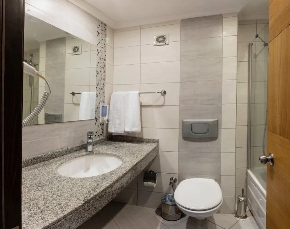Kandelor Hotel