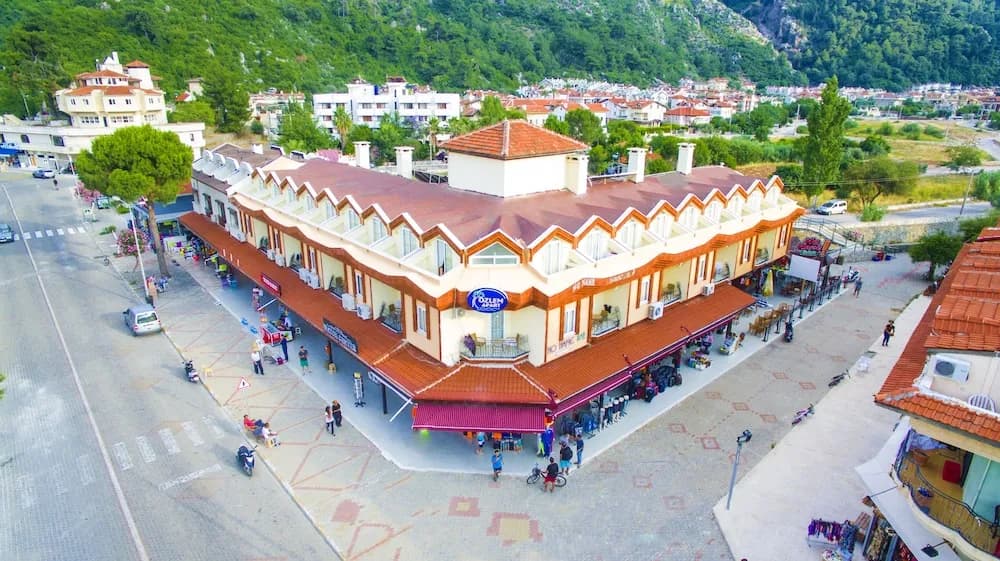 Özlem Apart 2