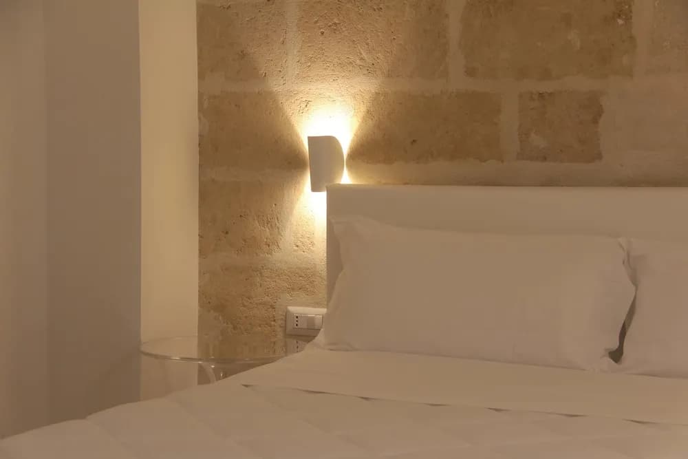 LAMIA Room Rentals