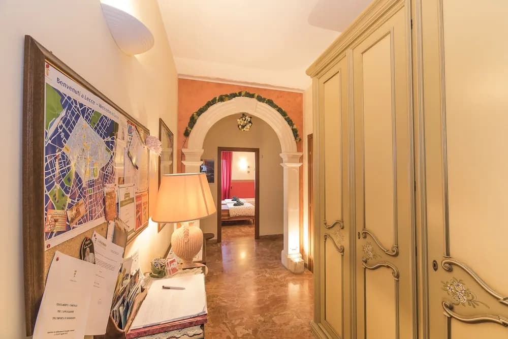 Aurora Rooms