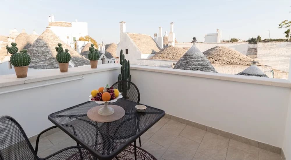 Dimore nel Tempo-Widespread Homes & Trulli