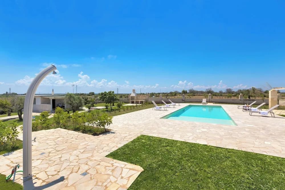 1136 Villetta Paola by Barbarhouse