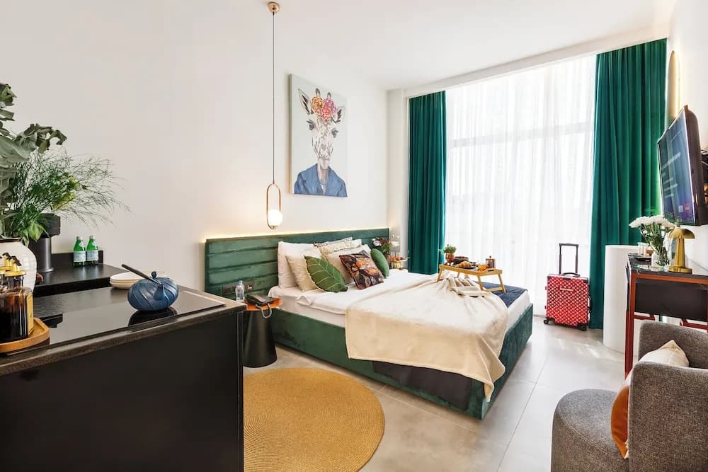 Luff Living Adult Only (+12)