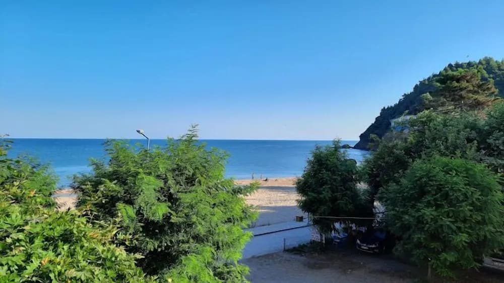 Konaklama yerinin ön cephesi