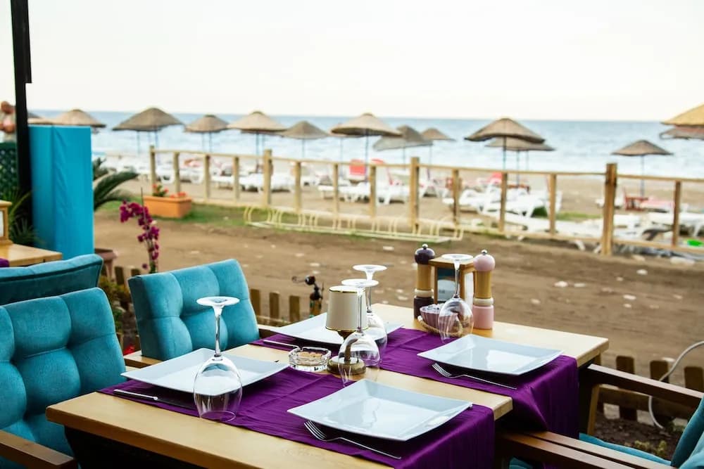 Karakedi Beach Bungalow