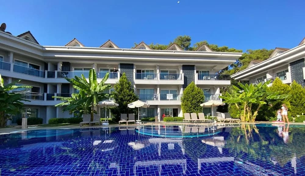 Truemar Hotels & Suites