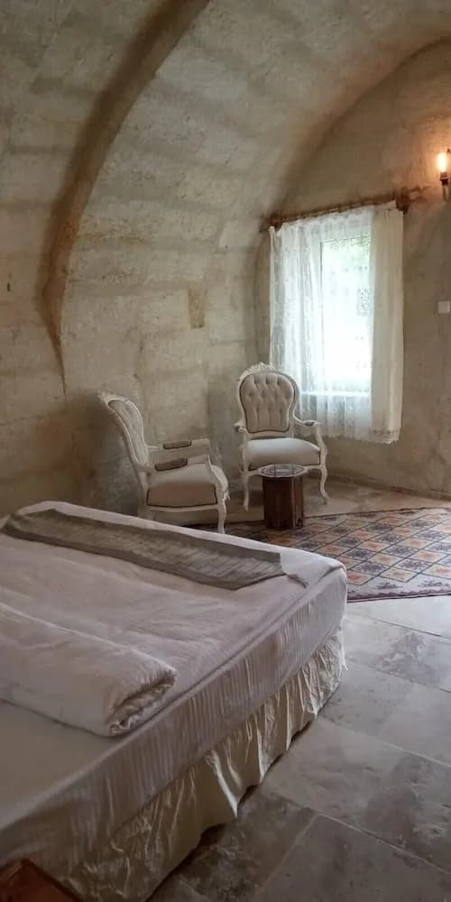 DEDE CAVE KONAK