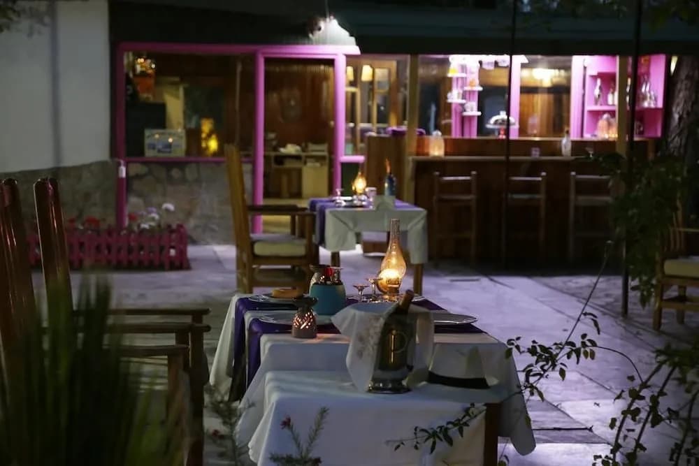 Açık havada yemek servisi