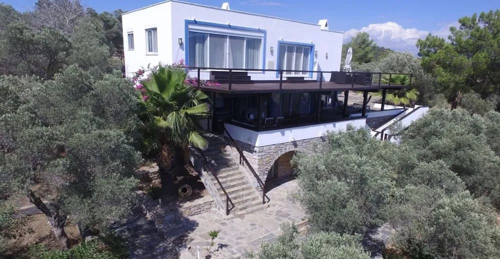 Vhillas Private Luxury Villa Leo