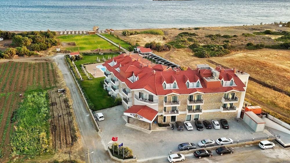 Acroter Hotel & Spa