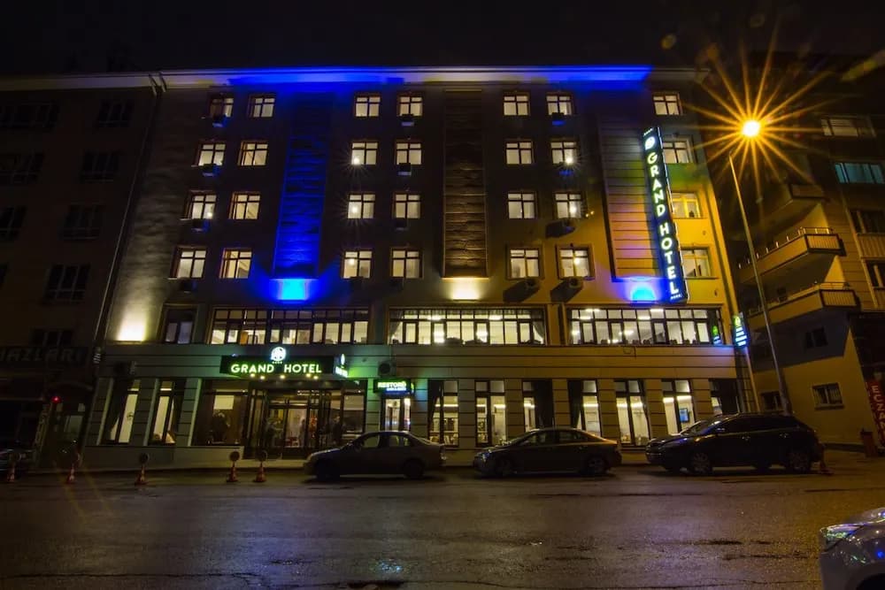 An Grand Hotel