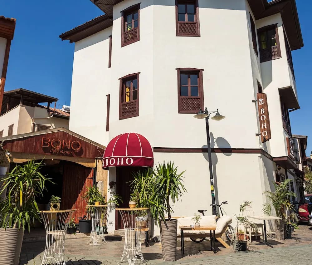 Boho Oldtown Apart Hotel