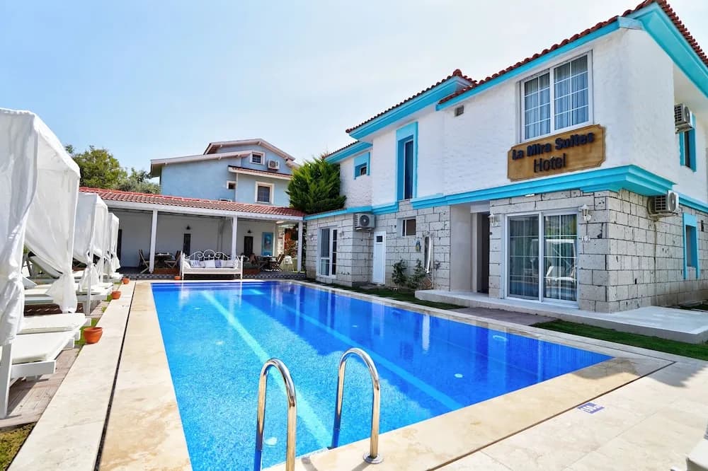 La Mira Suites Alaçatı