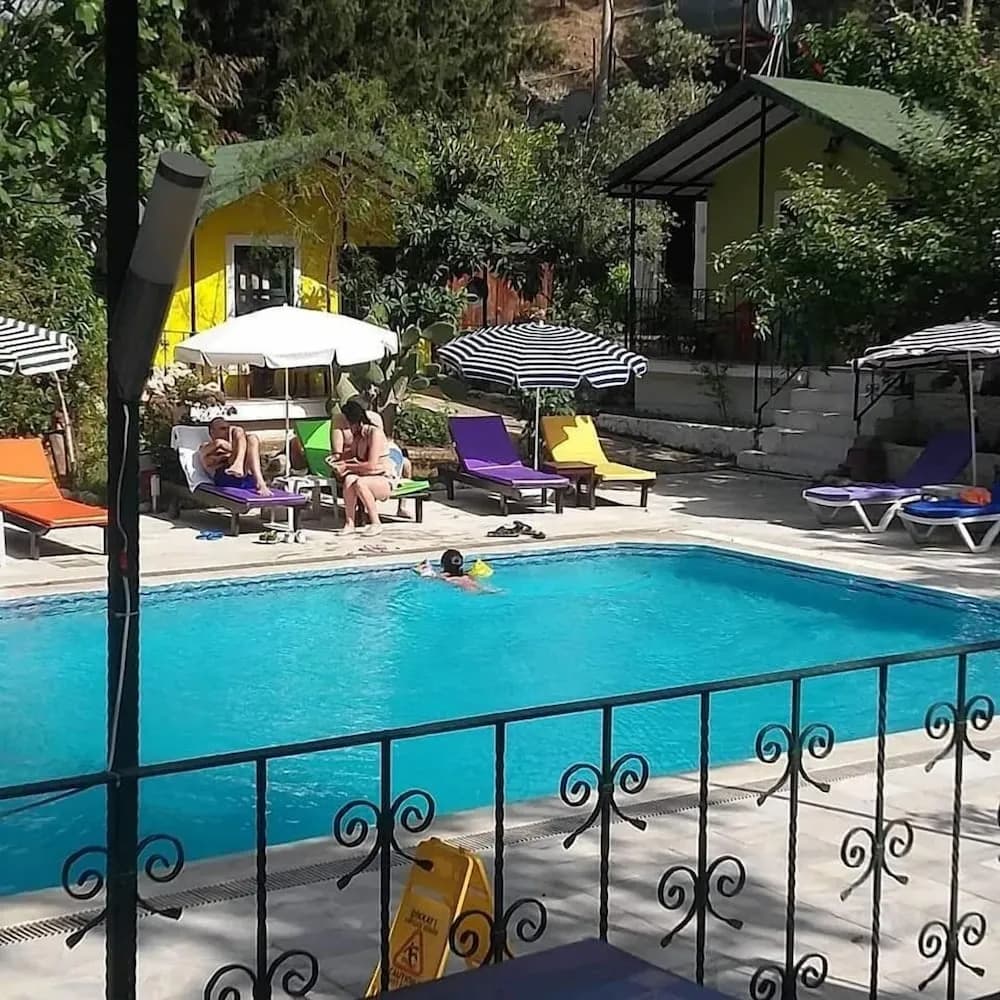 Likya Saklıbahçe