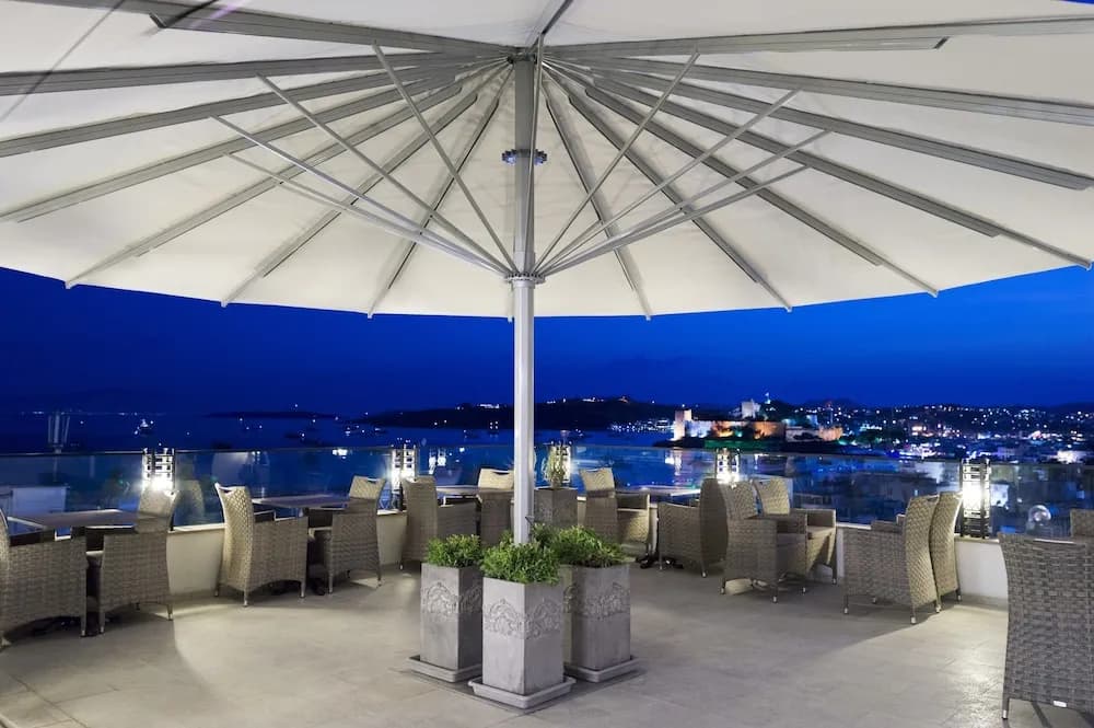 Ena Boutique Hotel & Residences