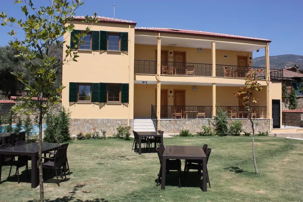 Açık havada yemek servisi