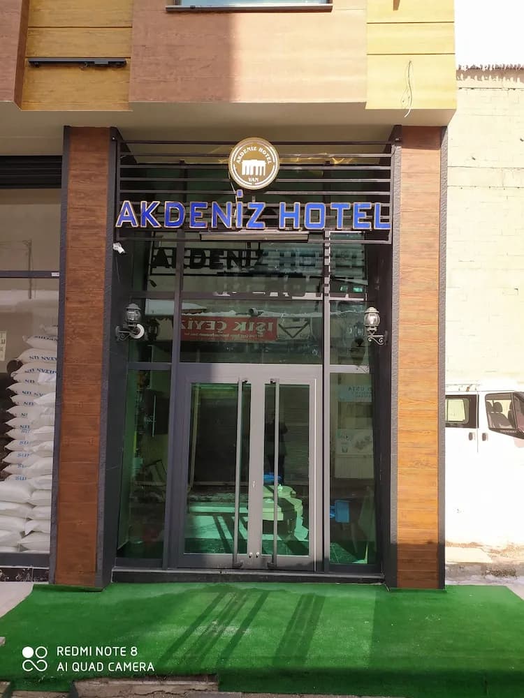 Konaklama yerinin ön cephesi