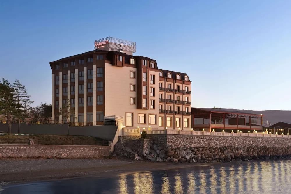 Ramada by Wyndham Van