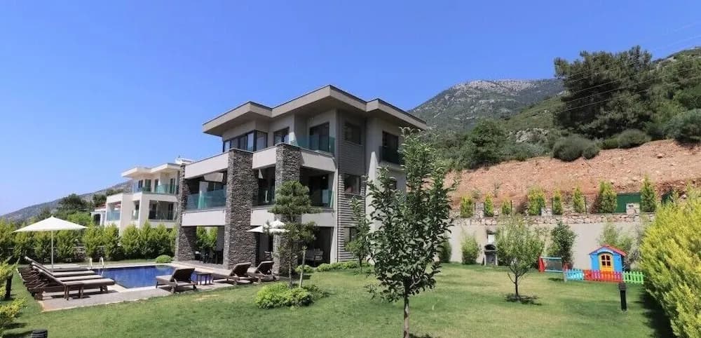 Villa Joy 2 by JoyLettings