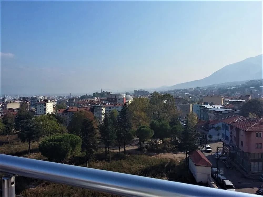 Konaklama yerinden şehir manzarası