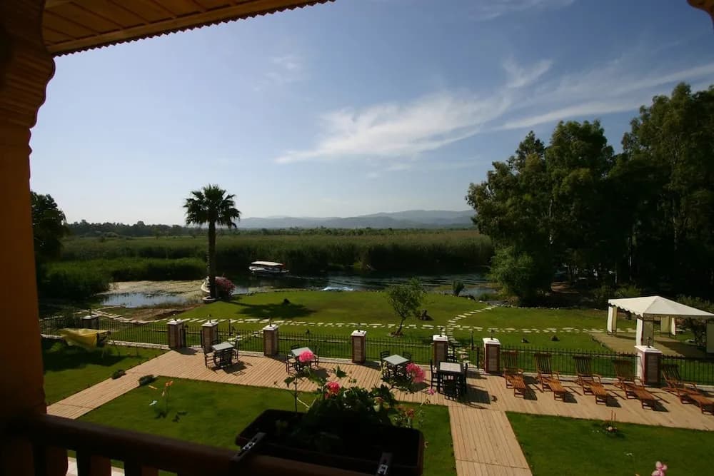 Konaklama yerinin ön cephesi