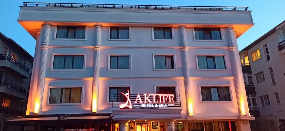 Ak Life Hotel & Suit
