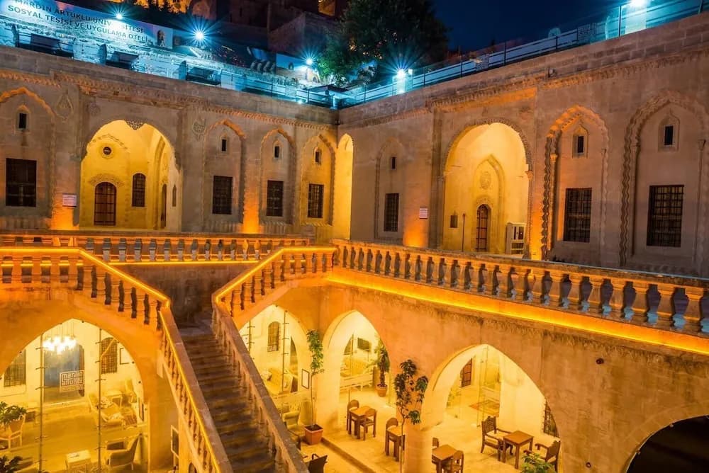 Artuklu Üniversitesi Şahtana Konağı