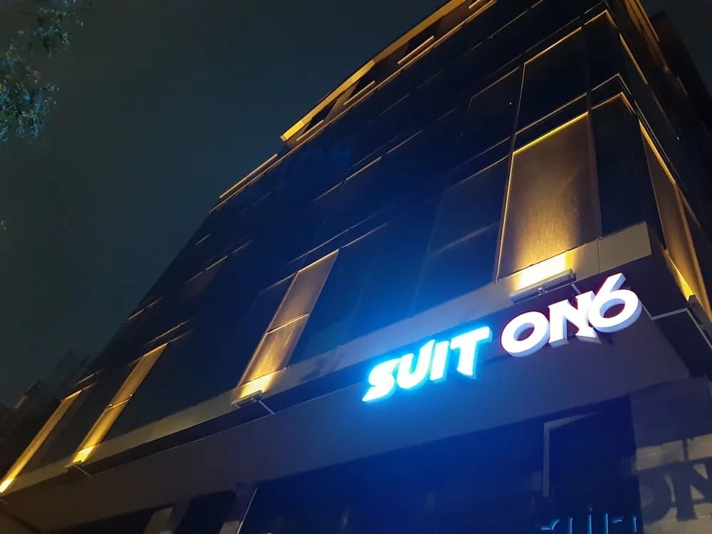 Suit ON6