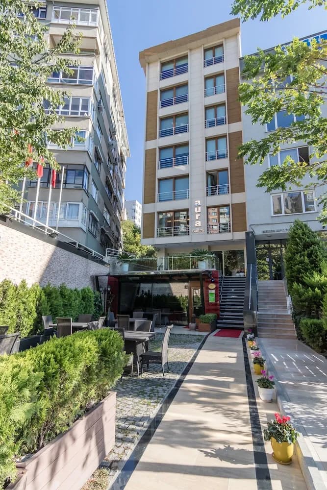 Aura Suites
