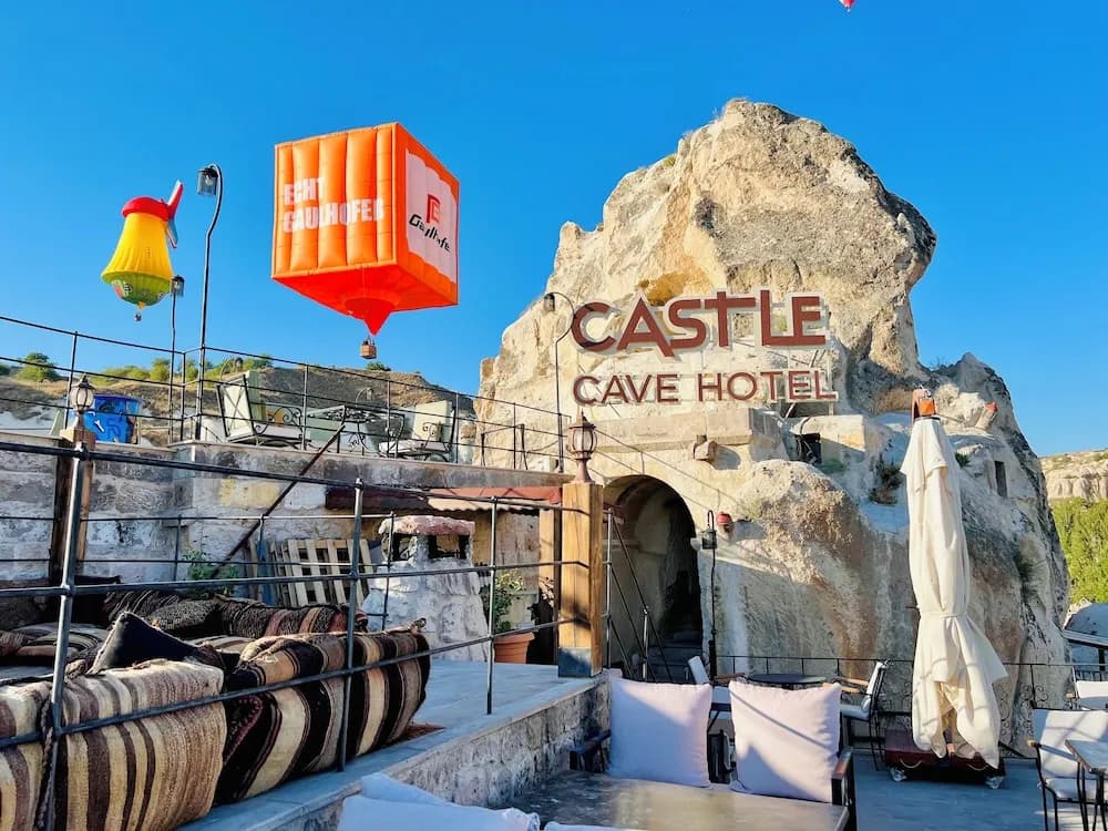 Castle Cave Hotel