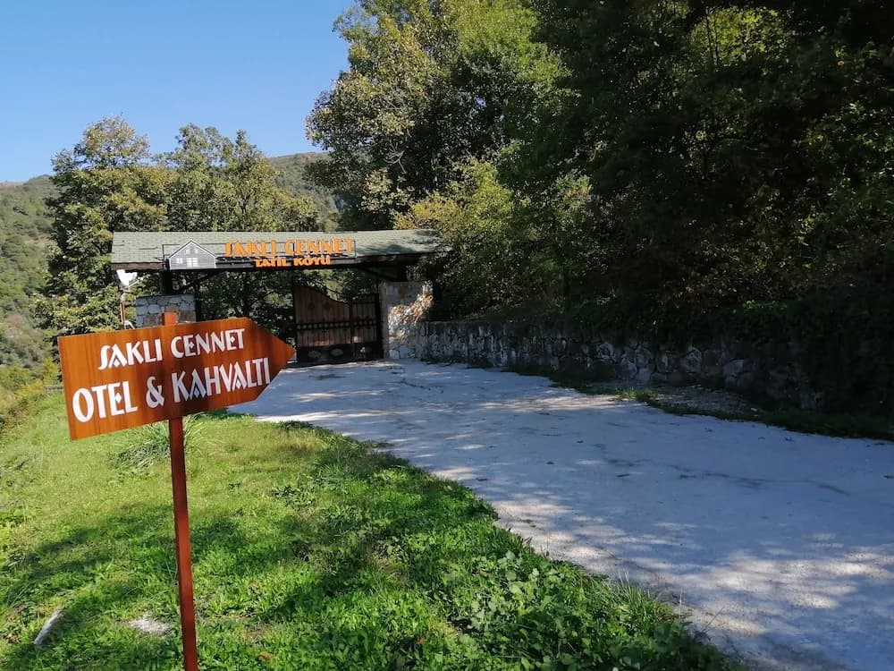 Saklı Cennet Esadiye