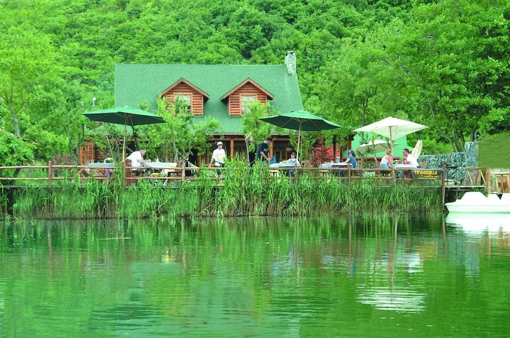 Tranquilla River Lodge - Adults Only