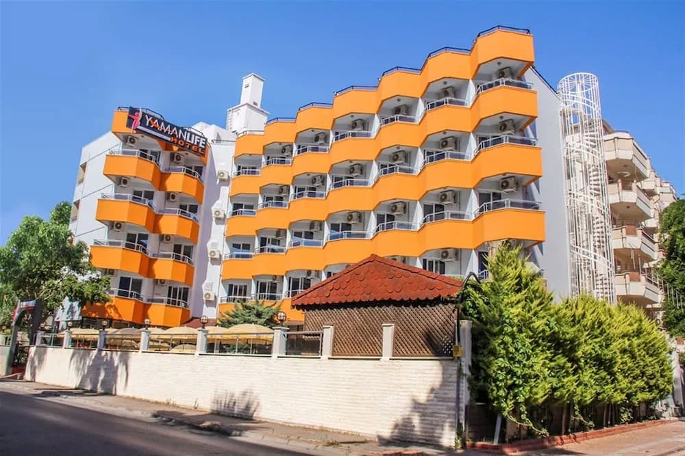 Konaklama yerinin ön cephesi